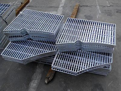 异形格栅板 - 安平县卓皇金属丝网制品有限公司图片4
